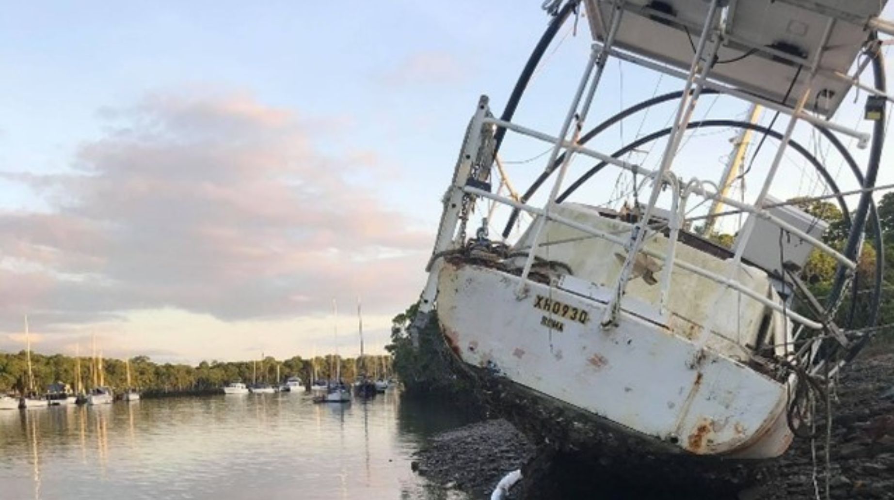 Vessel Salvage in Port Douglas, Queensland, for Maritime Safety Queensland