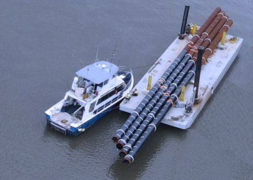 Marine support Contractor North Marine charter workboat in Cairns barge movement